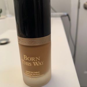 Too Faced | Born this way Foundation